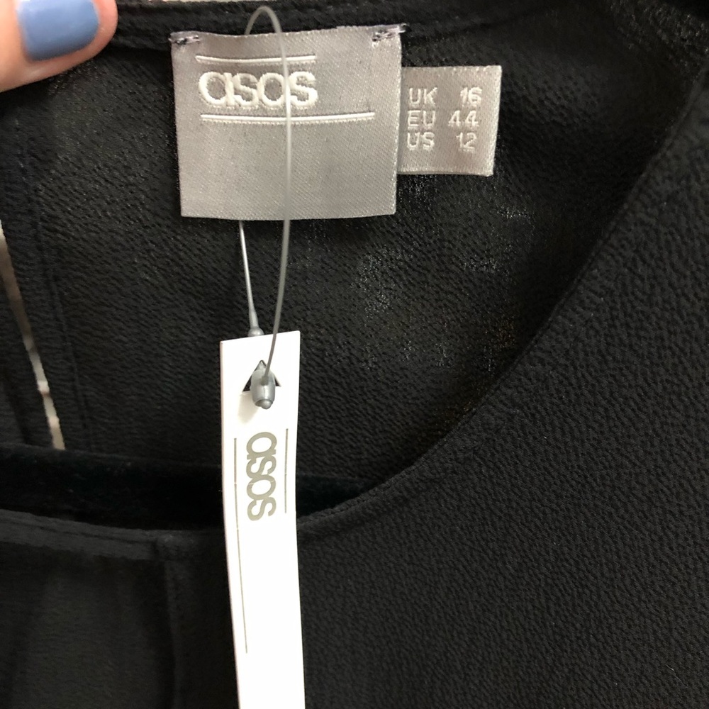 🔴 ASOS Tiered Ruffle Cold-Shoulder Top - Picture 8 of 8